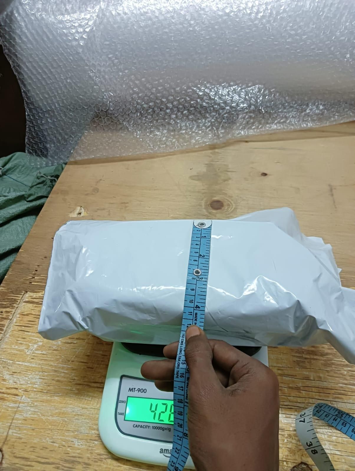 Elegant Bow Shaped Organizer for Makeup Accessories